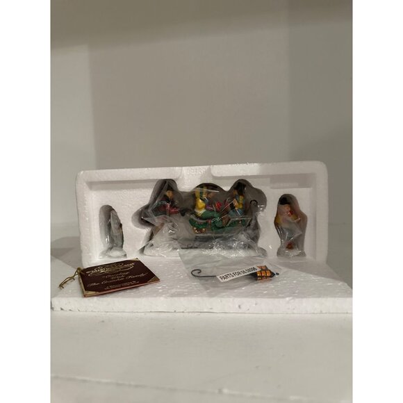 Department 56 Disney Christmas Carol Cratchit Family Figurine Set - Picture 4 of 4